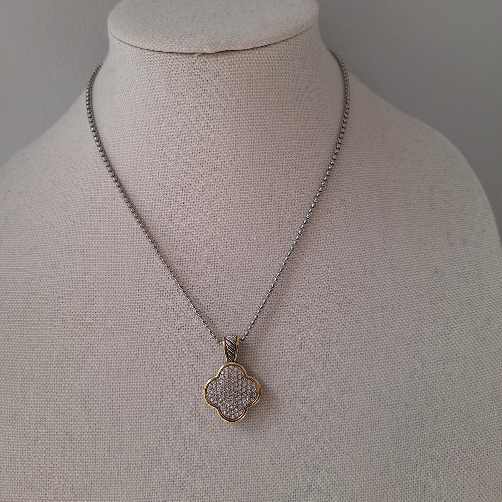 Clover Silver Necklace. Four Leaf Clover Pendant With Crystal Stone